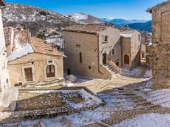 Buscan voluntarios para vivir gratis en un pueblo medieval de Italia: ofrecen alojamiento y pocas horas de trabajo semanales