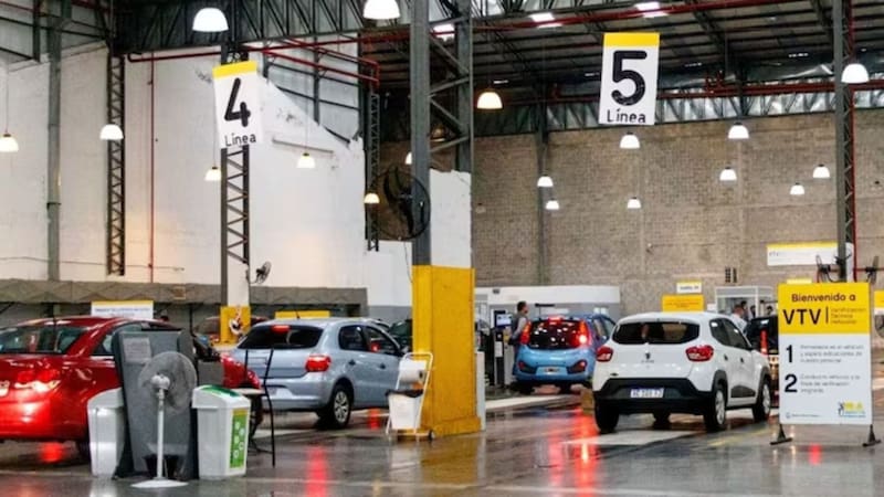 La lista de autos que no deberán hacer la VTV en enero de 2026.