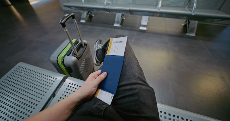 Estados Unidos ahora permitirá subir al avión a todas las personas, aunque tengan estos documentos vencidos. Fuente: El Cronista.