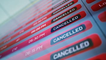 Una reconocida aerolínea se declara en quiebra y cancela todos sus vuelos: qué pasará con los pasajeros varados