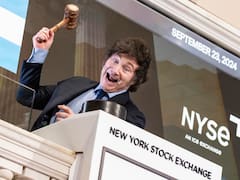 ¿Cómo puede aprovechar Caputo la brecha entre bonos globales y Bonares, que ya se acerca a los 200 puntos?