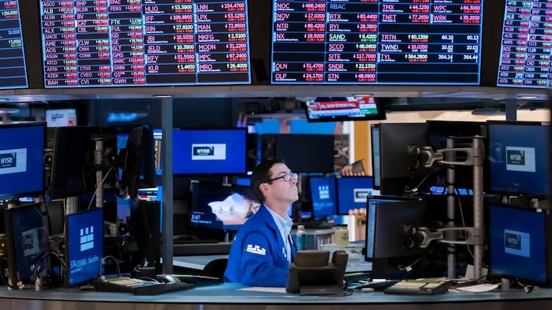 Algunos grandes inversores me dicen que se sienten atrapados: si compran activos de EE.UU., temen algún tipo de sanción si en el futuro quieren venderlos. Fuente: Reuters.