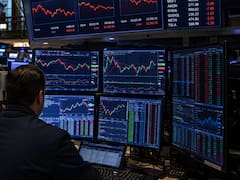 Mercado bajo presión: el riesgo país sube a 450 puntos y caen las acciones argentinas pese a buen clima global