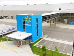 El supermercado más grande del país abre un almacén semiautomatizado: 90 robots preparan automáticamente más de 550 pedidos por día
