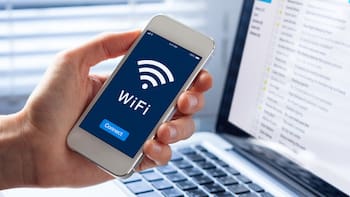Los tres motivos por los que siempre hay que desactivar el Wi-Fi del celular al salir de casa