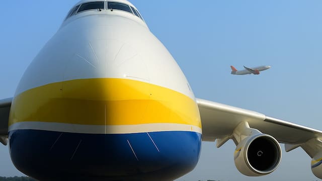 Despega el avión más grande del mundo: tiene tres pisos de altura, capacidad récord y es el mayor orgullo del país