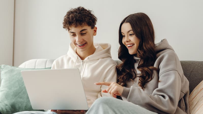 Ya es oficial | El Gobierno dará una ayuda económica a todos estos jóvenes que cumplan 18 años