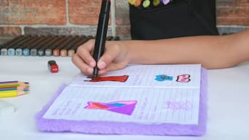 Bono escolar confirmado: cajas de compensación entregarán hasta $105.000 en enero de 2026