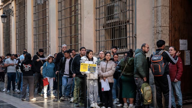 Regularización de inmigrantes en España: más de 1,17 millones de personas accedieron al proceso extraordinario