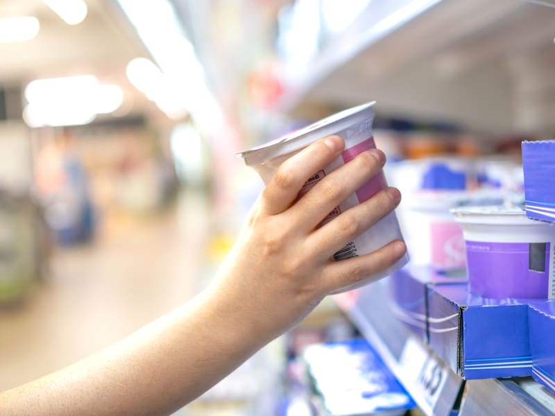 Científicos destacan una asociación entre un mayor consumo de yogur y un menor riesgo de mortalidad.
Fuente: Shutterstock