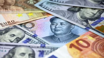 Dólar, yuan y euro: la guerra de monedas detrás de la pelea comercial de Trump y cómo juega Argentina