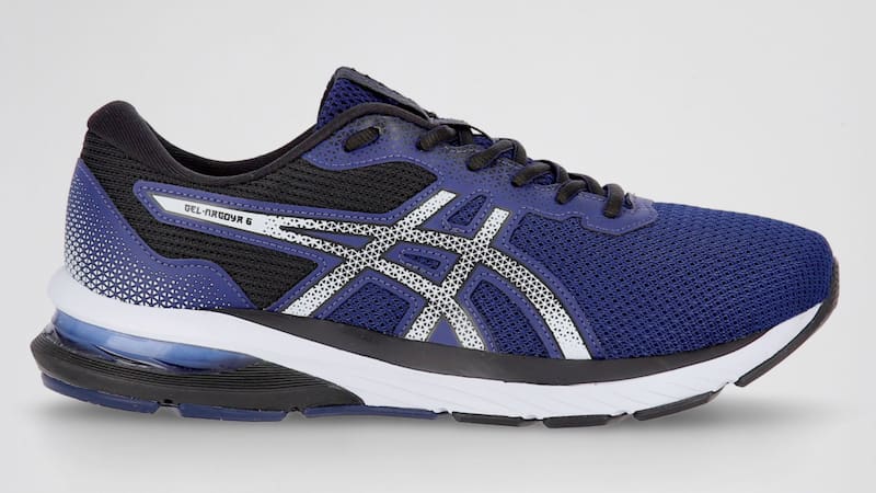 Las zapatillas que recomiendan usar para evitar el dolor de espalda.