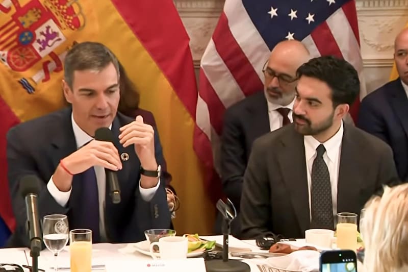 Zohran Mamdani aplaude las subidas salariales del Gobierno de Pedro Sánchez y recuerda a Lorca en Nueva York.
