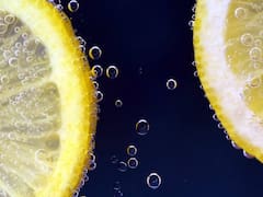 Limón con agua a la mañana: por qué todos recomiendan tomarla y qué beneficios tiene